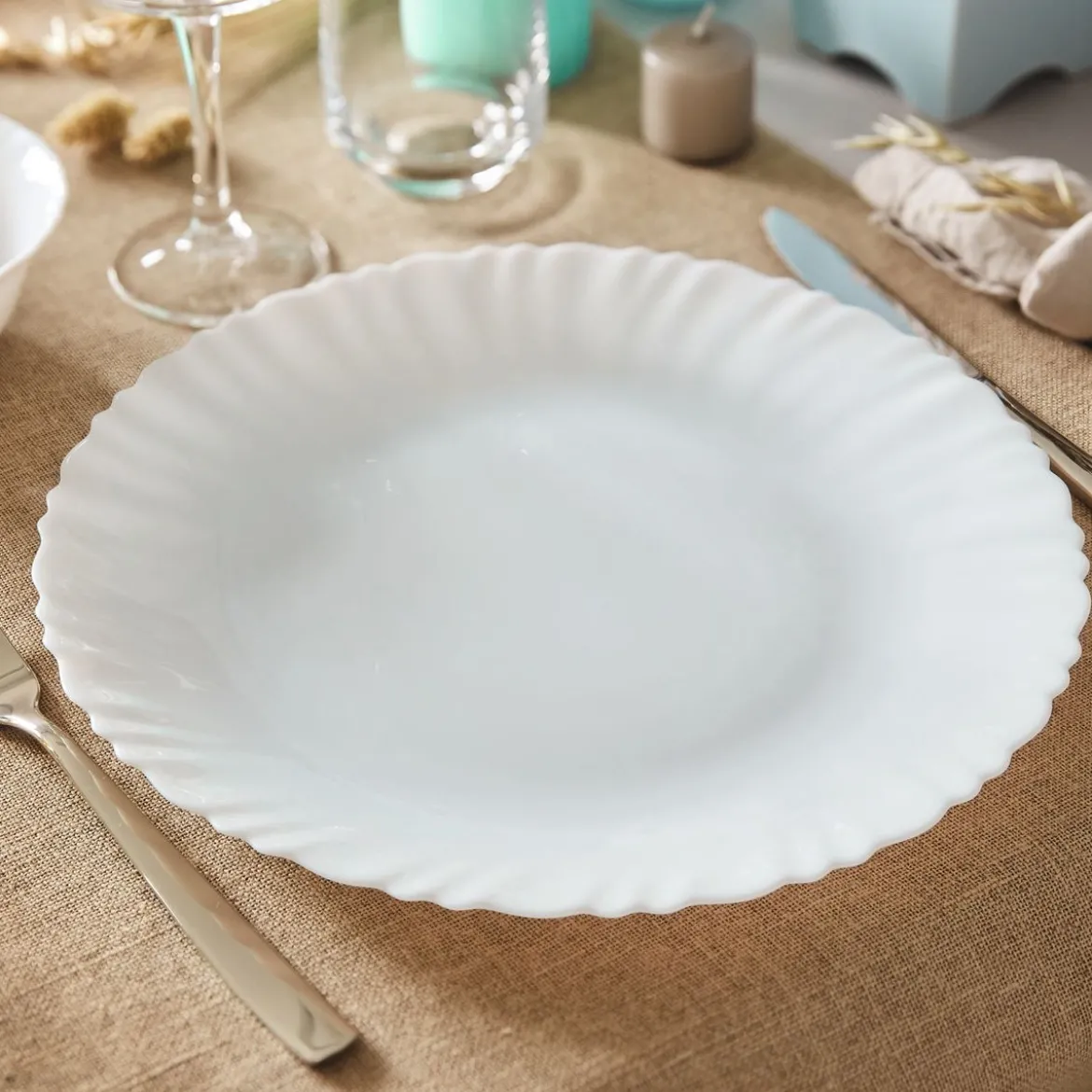 Assiette blanche 27 cm Feston